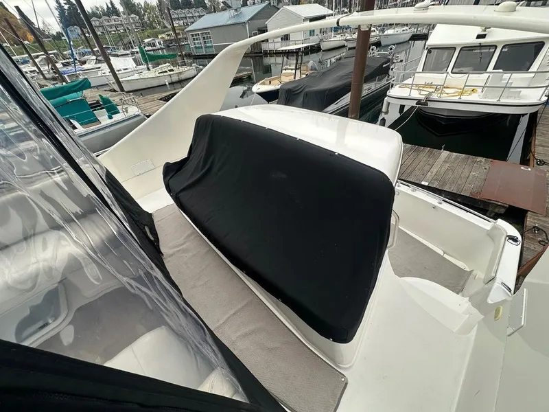 Slide: The Image of Carver Yachts 36 Mariner 2005 - 27