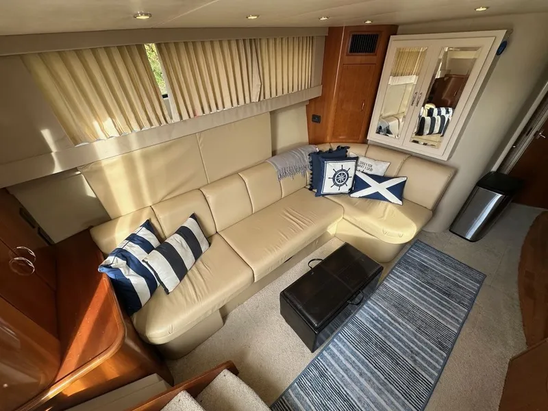 Slide: The Image of Carver Yachts 36 Mariner 2005 - 6