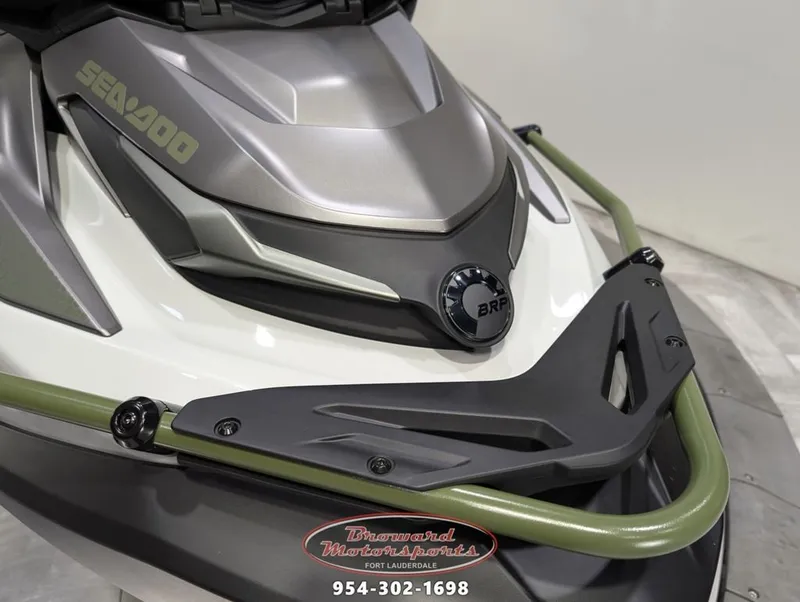 Slide: The Image of Sea-Doo FishPro Apex 300 2025 - 22