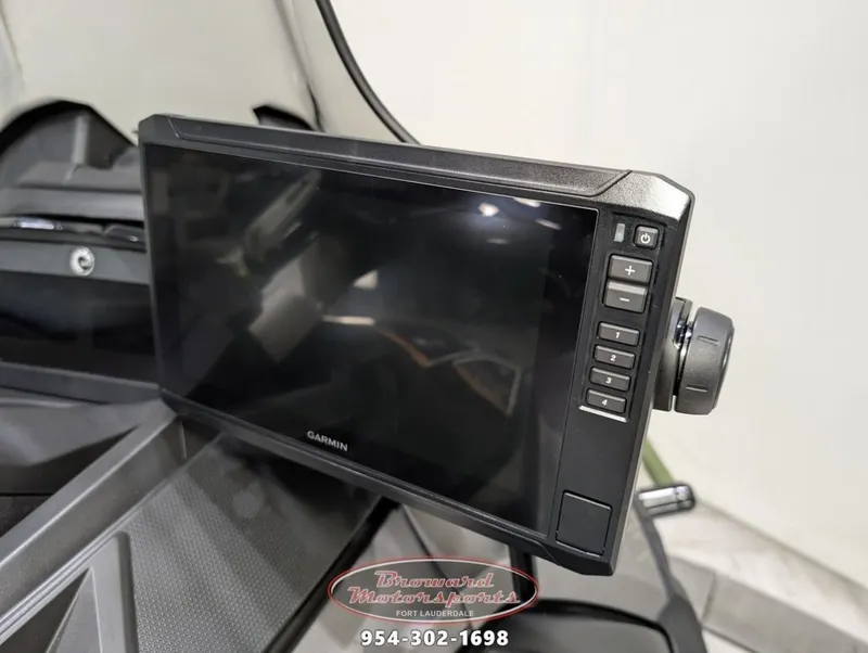 Slide: The Image of Sea-Doo FishPro Apex 300 2025 - 25