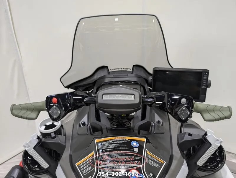 Slide: The Image of Sea-Doo FishPro Apex 300 2025 - 26
