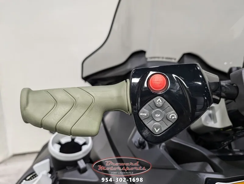 Slide: The Image of Sea-Doo FishPro Apex 300 2025 - 29