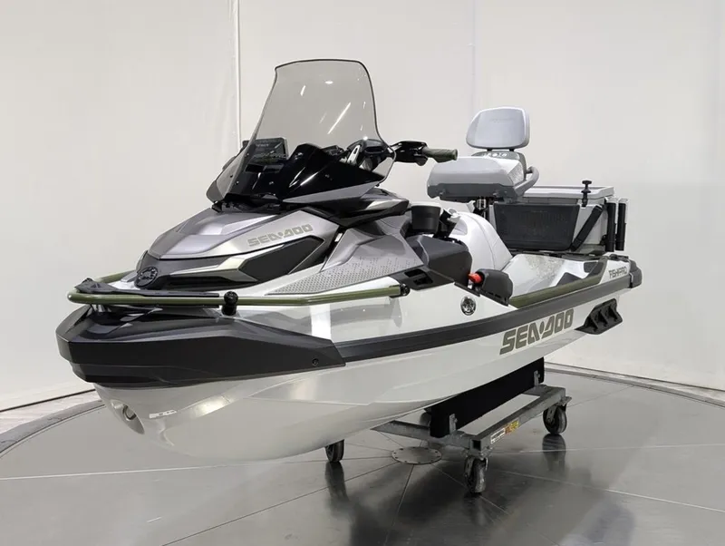 Slide: The Image of Sea-Doo FishPro Apex 300 2025 - 38