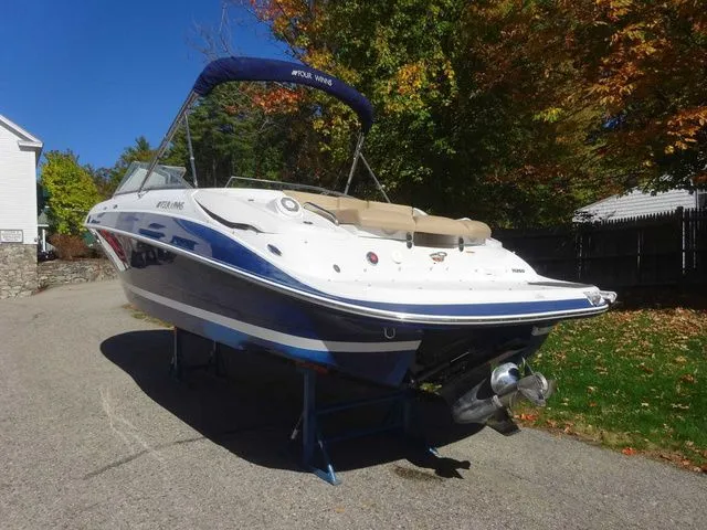 Slide: The Image of Four Winns 260 Horizon 2012 - 5