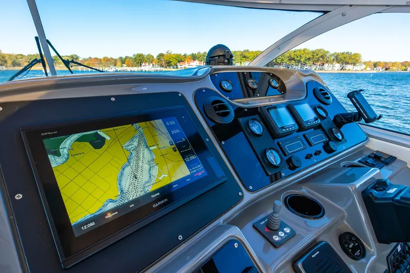 Slide: The Image of Cruisers Yachts 440 Express 2005 - 19