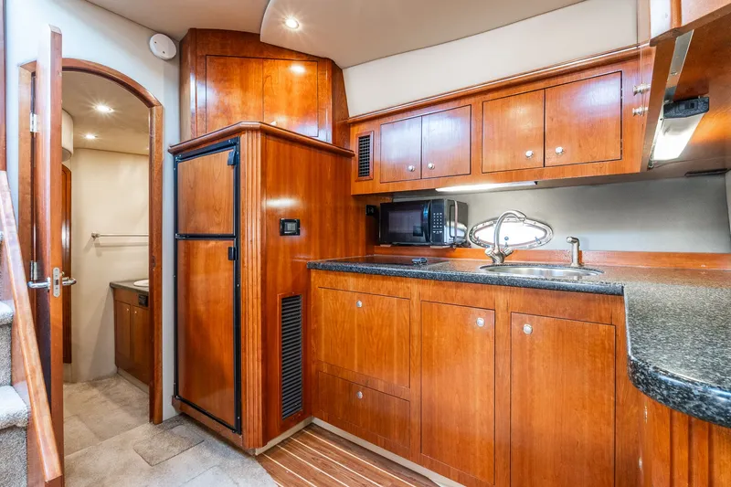 Slide: The Image of Cruisers Yachts 440 Express 2005 - 38