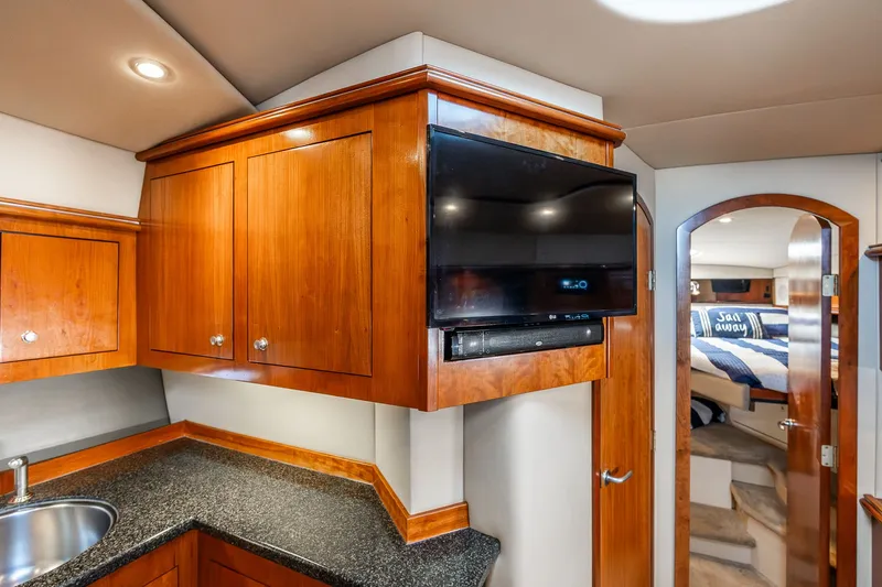 Slide: The Image of Cruisers Yachts 440 Express 2005 - 41