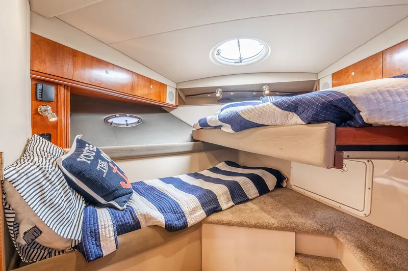 Slide: The Image of Cruisers Yachts 440 Express 2005 - 42