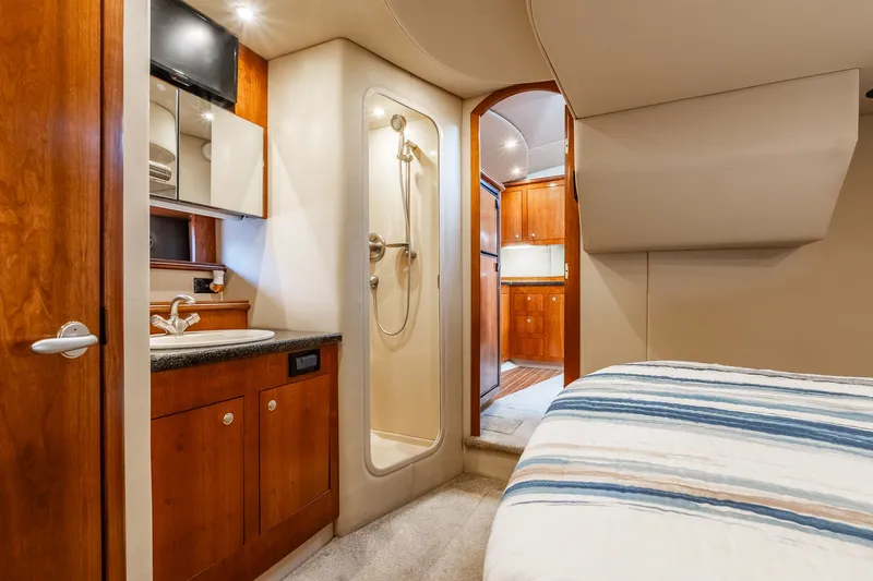 Slide: The Image of Cruisers Yachts 440 Express 2005 - 48