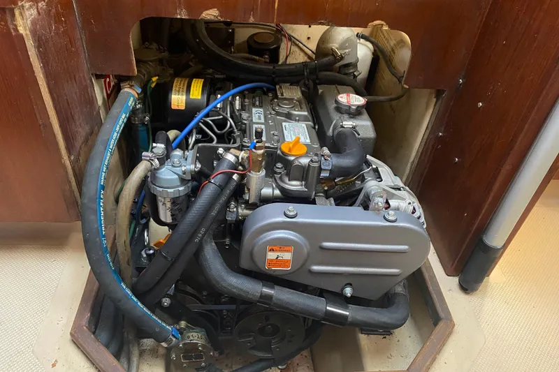 Slide: The Image of Island Packet 32 1990 - 63