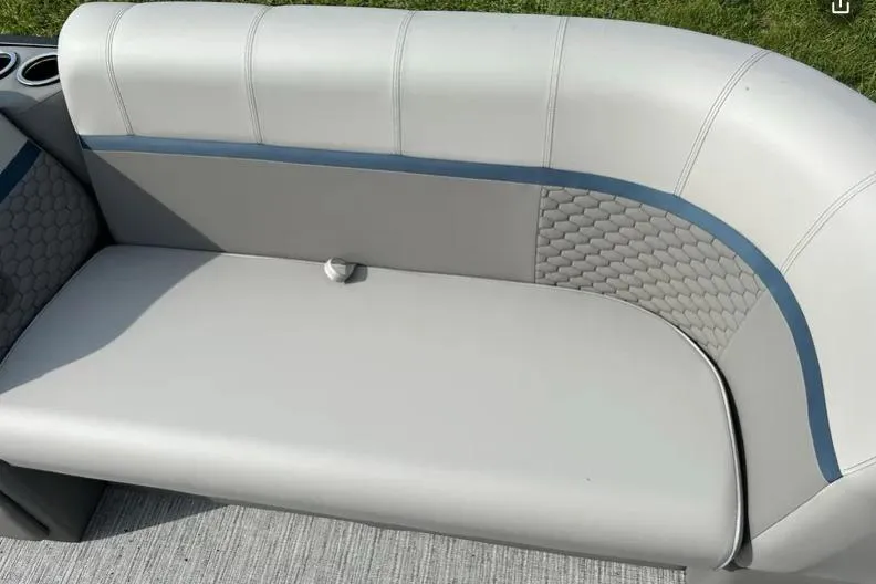 Slide: The Image of 2023 Qwest RLS 822 boat seat with gray upholstery and blue accents. - 5