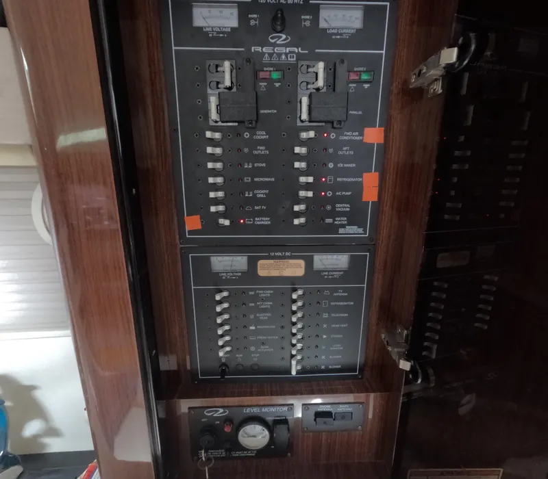 Slide: The Image of Regal 35 Sport Coupe 2015 - 58