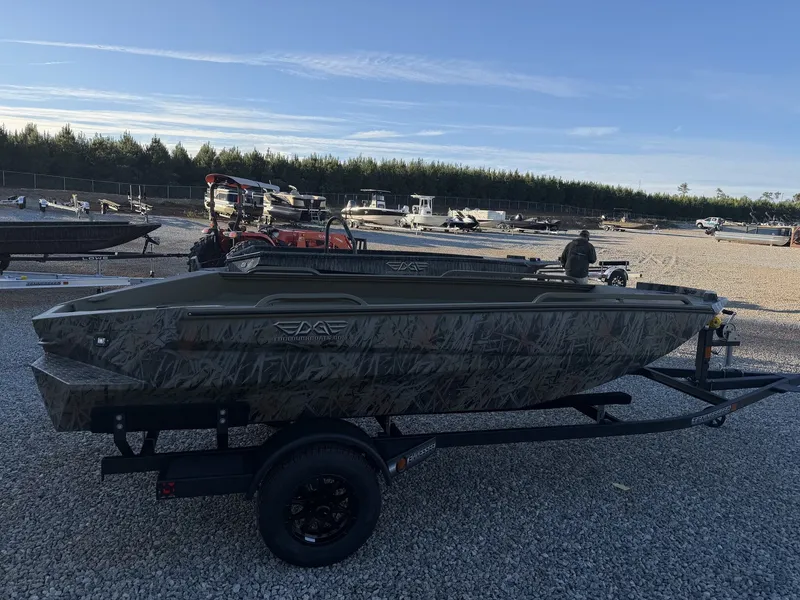 Slide: The Image of Edge Duck Boats Standard Series 553DB 2026 - 8