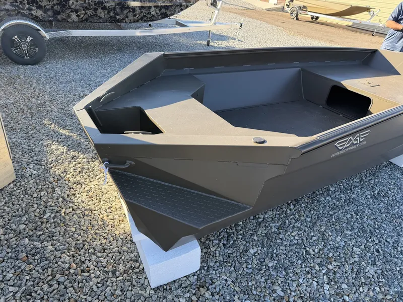 Slide: The Image of Edge Duck Boats Sportsman Series 656DB MID DECK 2026 - 4