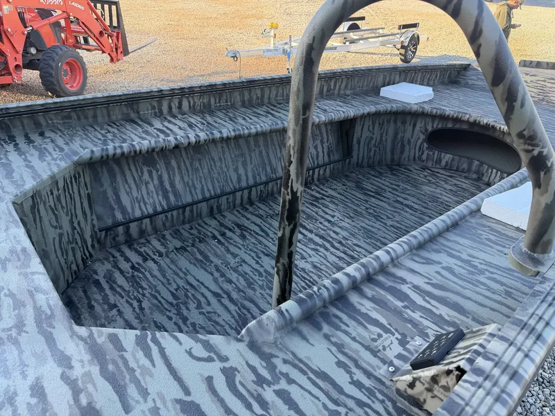 Slide: The Image of Edge Duck Boats Standard Series 756TST 2026 - 6