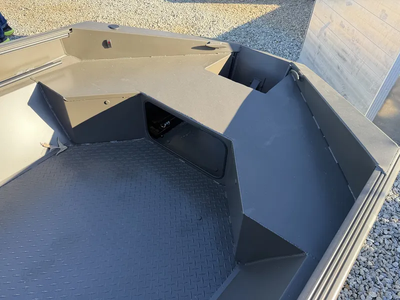 Slide: The Image of Edge Duck Boats Sportsman Series 656DB MID DECK 2026 - 5