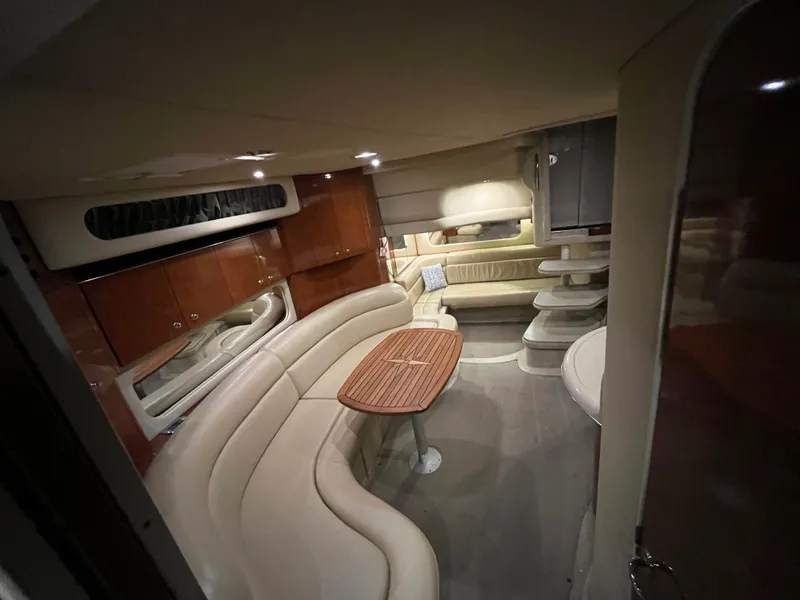 Slide: The Image of Sea Ray 380 Sundancer 2003 - 8