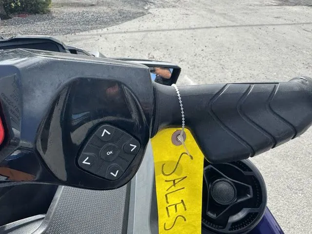 Slide: The Image of Sea-Doo RXT 2021 - 13