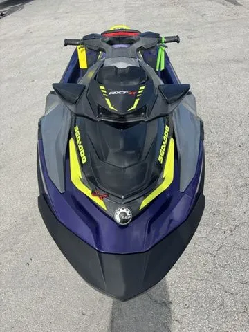 Slide: The Image of Sea-Doo RXT 2021 - 3
