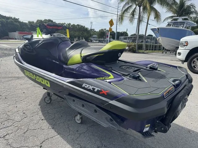 Slide: The Image of Sea-Doo RXT 2021 - 6