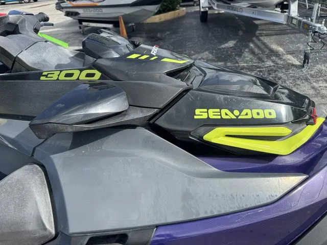 Slide: The Image of Sea-Doo RXT 2021 - 9