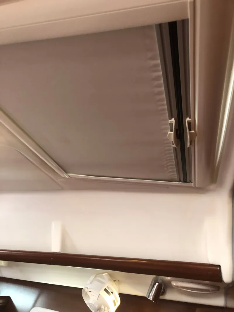 Slide: The Image of Beneteau 373 2005 - 26