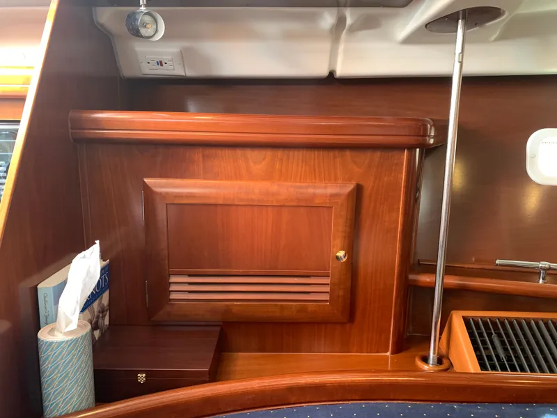 Slide: The Image of Beneteau 373 2005 - 27