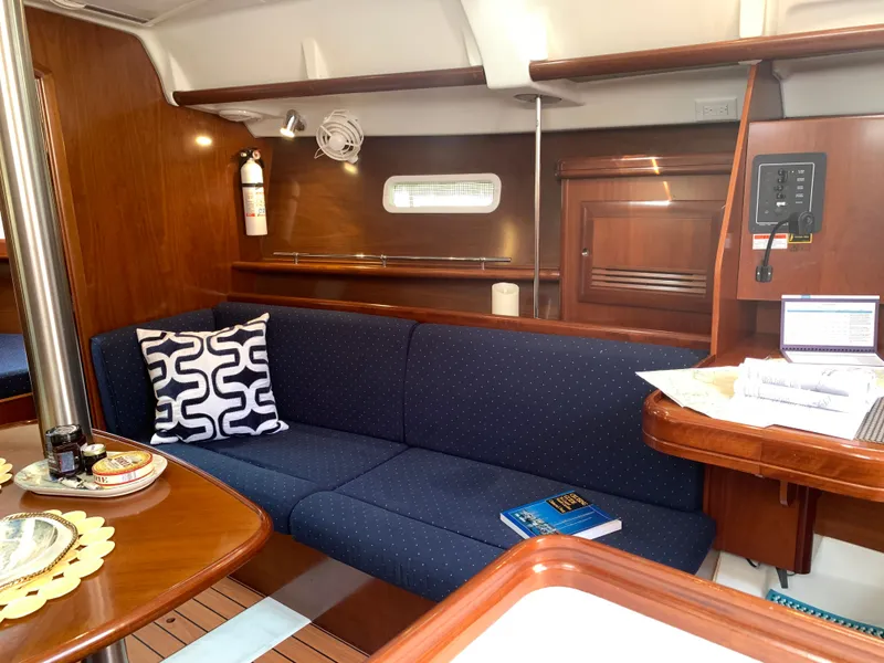 Slide: The Image of Beneteau 373 2005 - 29