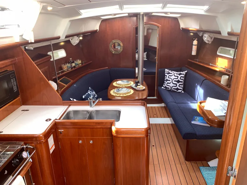 Slide: The Image of Beneteau 373 2005 - 3