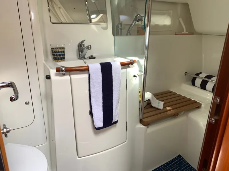 Slide: The Image of Beneteau 373 2005 - 35