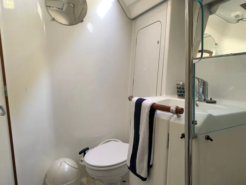 Slide: The Image of Beneteau 373 2005 - 39