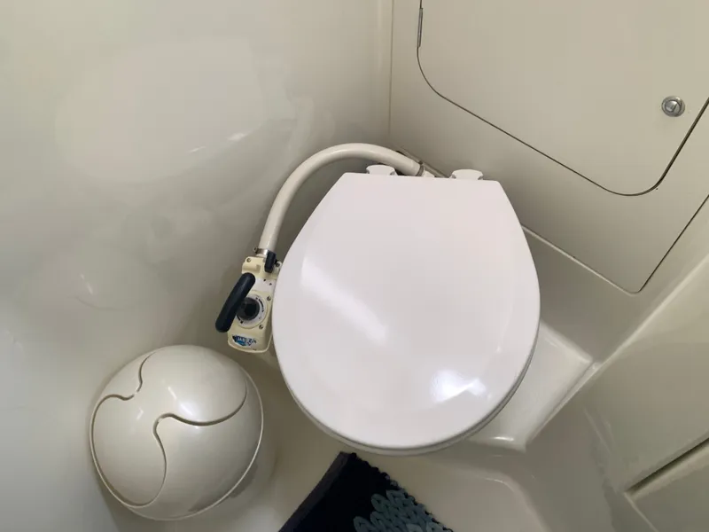 Slide: The Image of Beneteau 373 2005 - 45