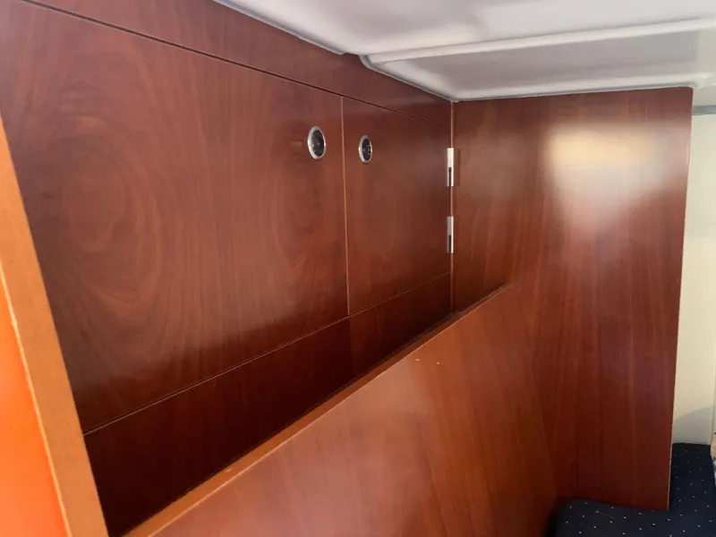 Slide: The Image of Beneteau 373 2005 - 51