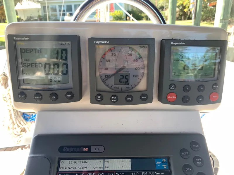 Slide: The Image of Beneteau 373 2005 - 62