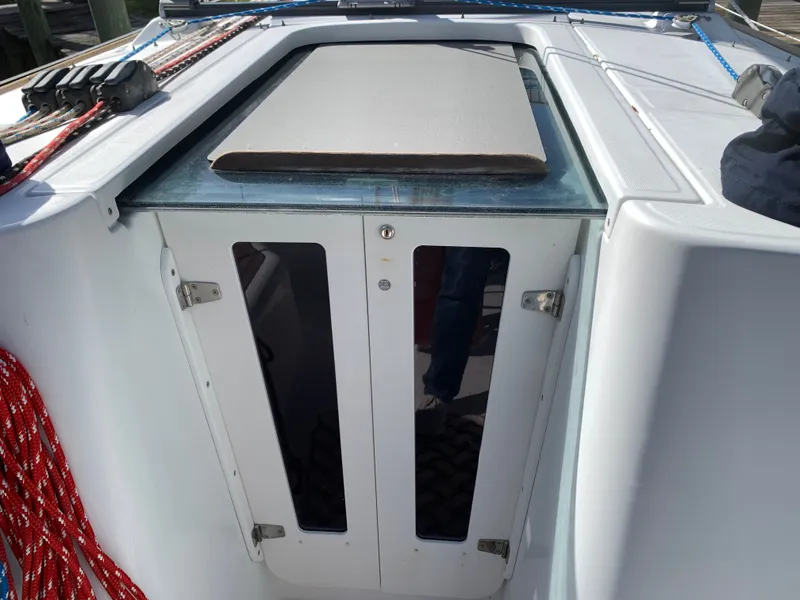 Slide: The Image of Beneteau 373 2005 - 66