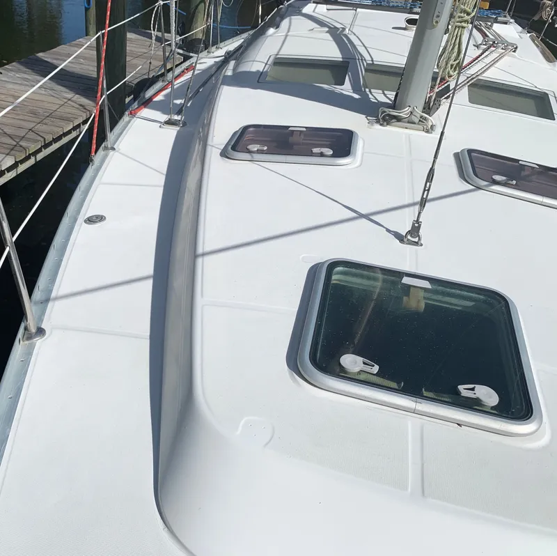 Slide: The Image of Beneteau 373 2005 - 72