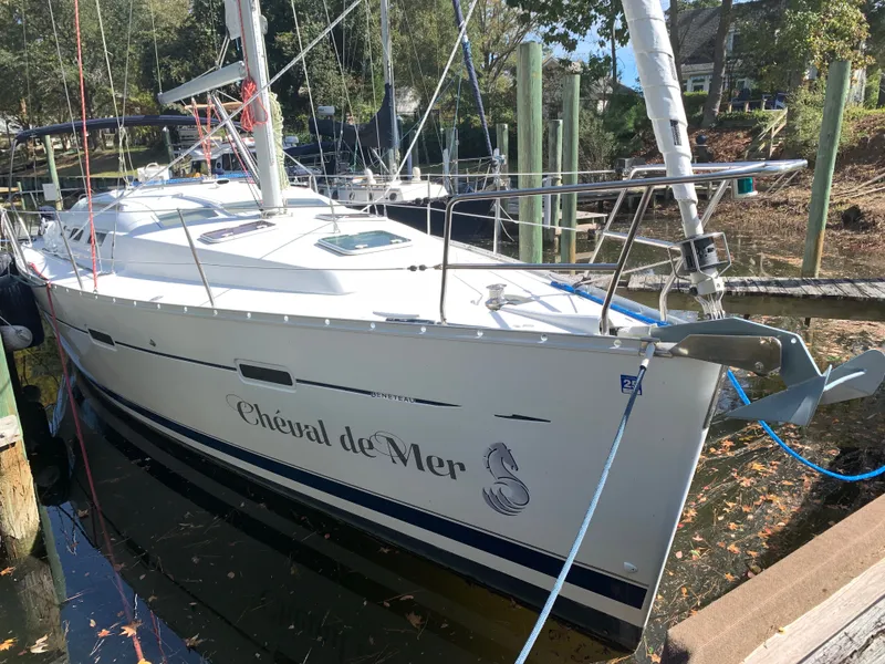 Slide: The Image of Beneteau 373 2005 - 76