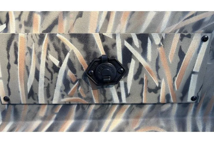 Slide: The Image of Camouflage detail on 2026 Tracker Grizzly 1650 T Prairie Wings Edition boat. - 20