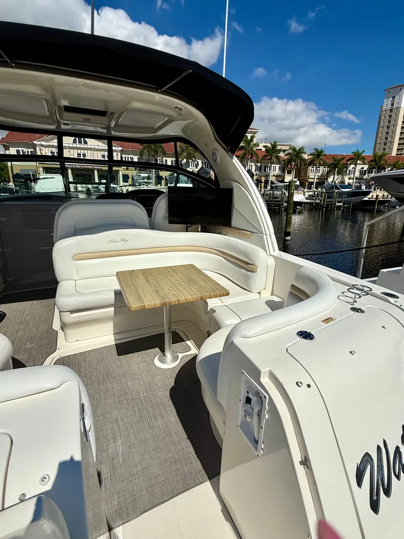 Slide: The Image of Sea Ray 38 Sundancer 2008 - 17