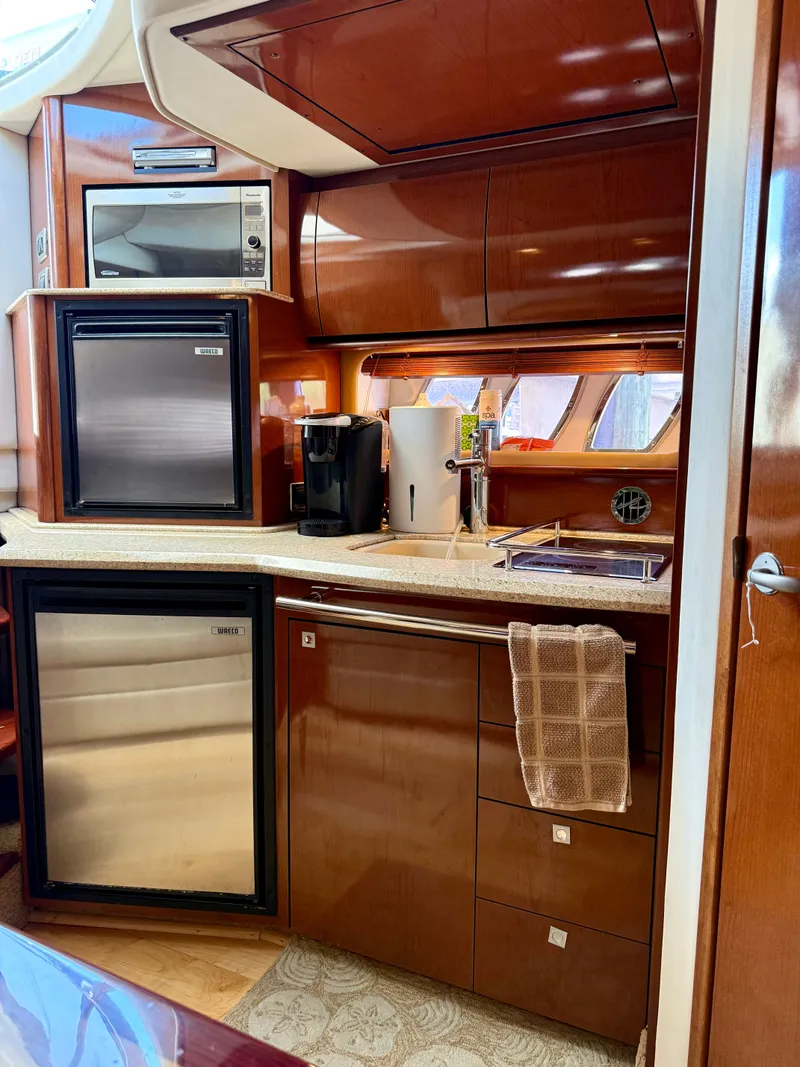 Slide: The Image of Sea Ray 38 Sundancer 2008 - 28