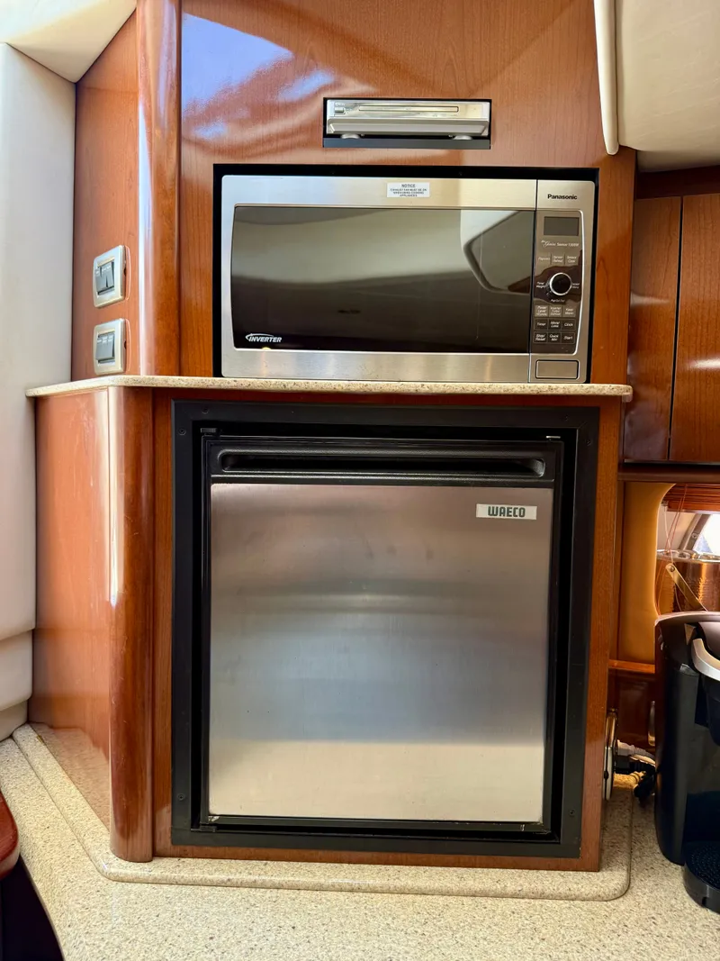 Slide: The Image of Sea Ray 38 Sundancer 2008 - 31