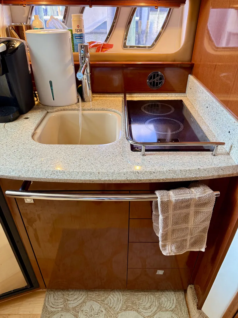 Slide: The Image of Sea Ray 38 Sundancer 2008 - 35