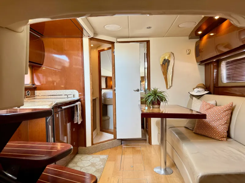 Slide: The Image of Sea Ray 38 Sundancer 2008 - 39