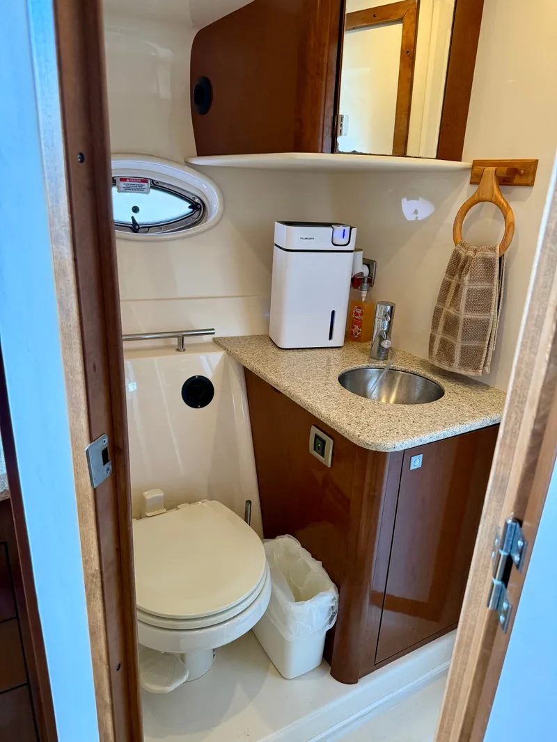 Slide: The Image of Sea Ray 38 Sundancer 2008 - 41