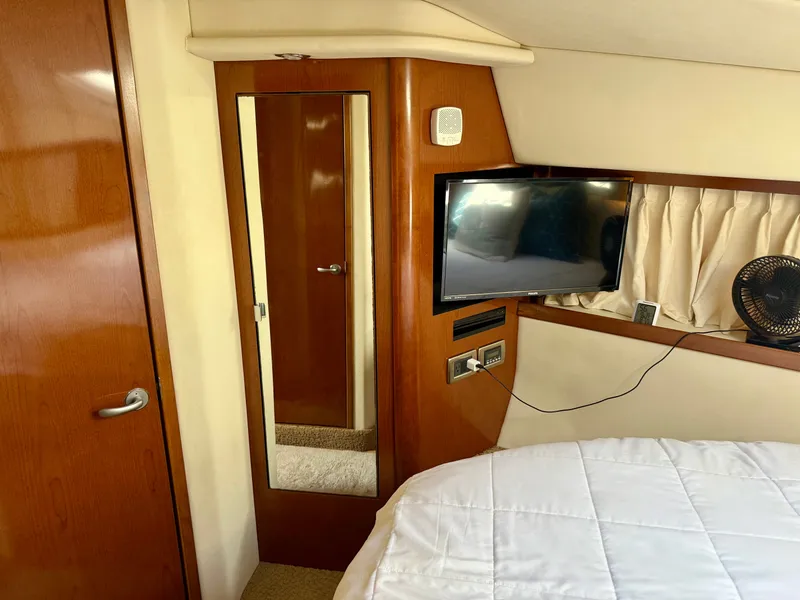 Slide: The Image of Sea Ray 38 Sundancer 2008 - 48