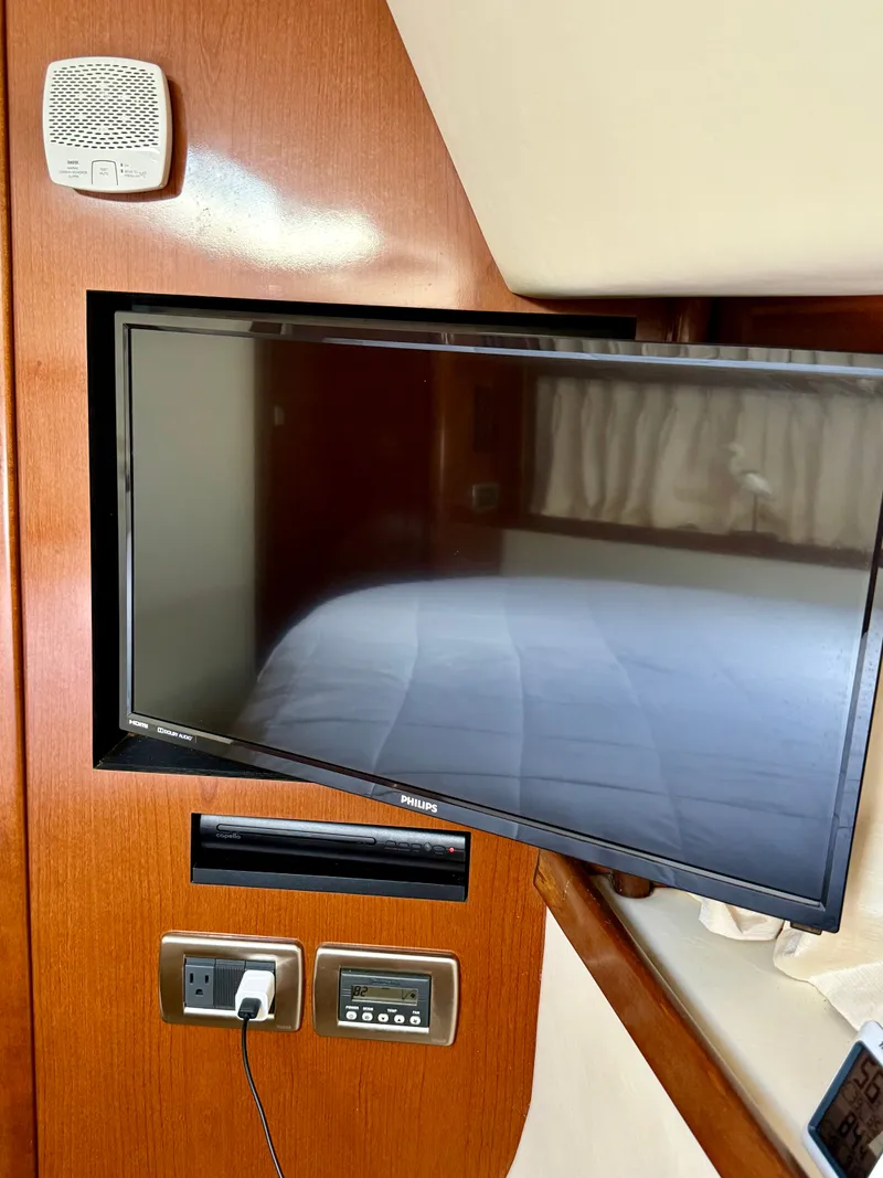 Slide: The Image of Sea Ray 38 Sundancer 2008 - 50