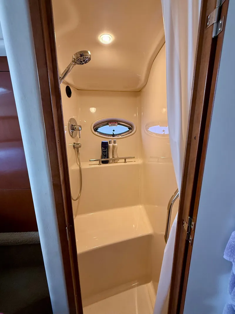 Slide: The Image of Sea Ray 38 Sundancer 2008 - 56