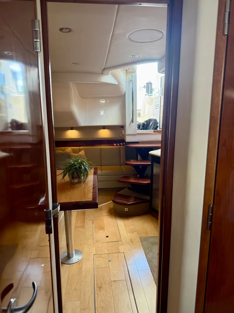 Slide: The Image of Sea Ray 38 Sundancer 2008 - 57