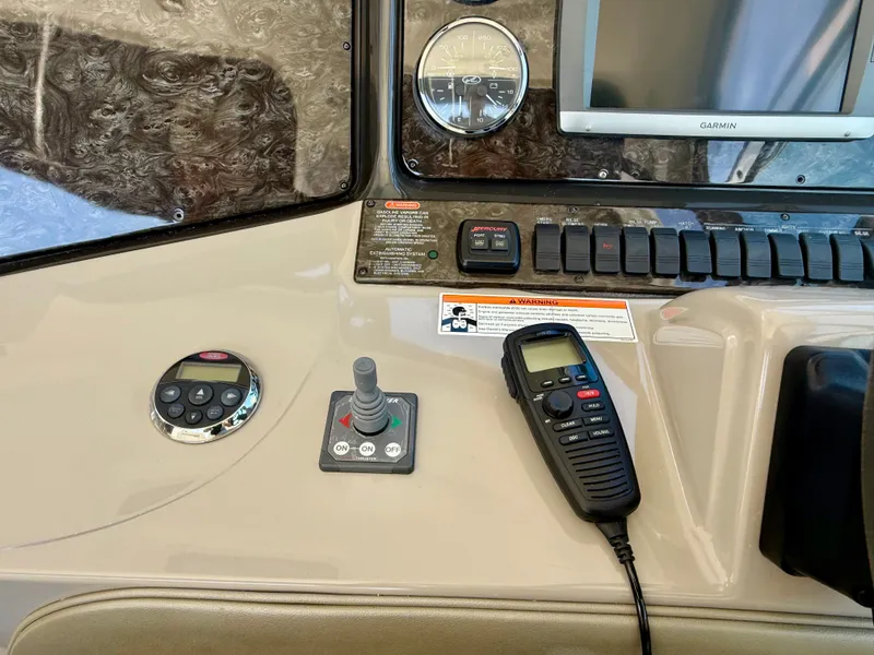 Slide: The Image of Sea Ray 38 Sundancer 2008 - 72