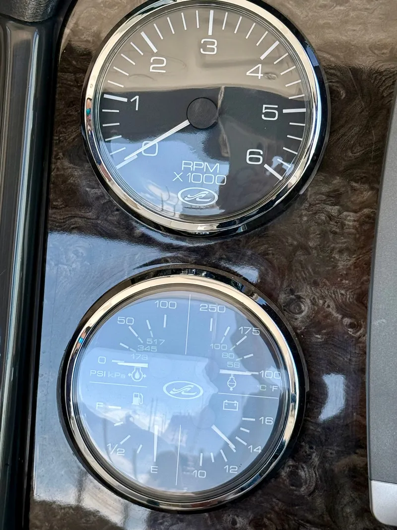 Slide: The Image of Sea Ray 38 Sundancer 2008 - 77